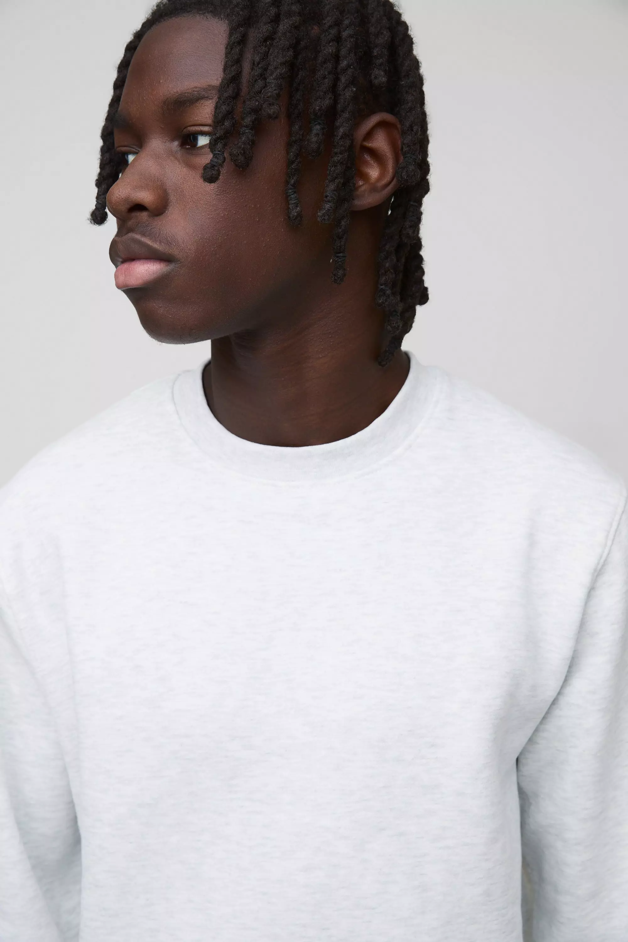330GSM Basic Crew Neck Sweatshirt boohooMAN UK